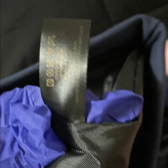 Yves Saint Laurent Dark Blue Tote with Gold Logo - Picture 11 of 17